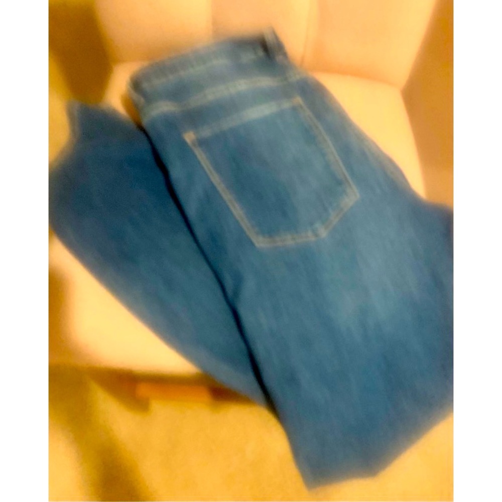 New never worn H & M high waisted skinny jeans!